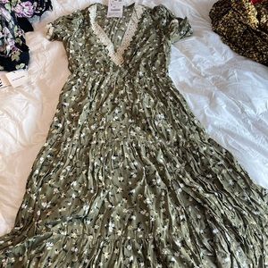 Zara Floral Dress Small NWT